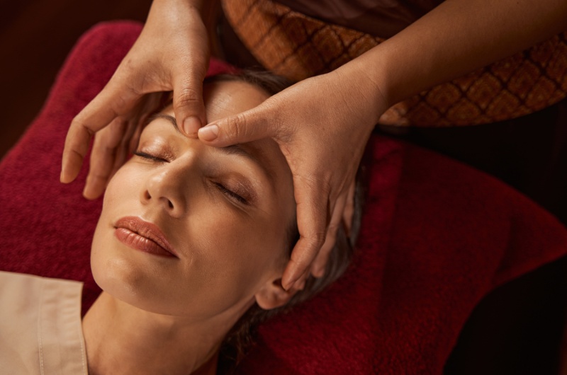 Bấm nguyệt - Kim Cương Spa