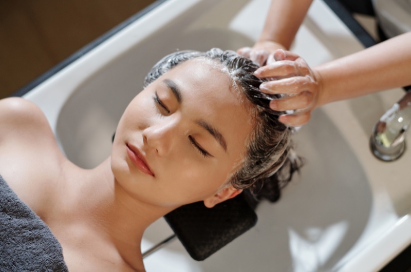 Gội đầu dưỡng sinh thủ dầu một - Kim Cương Spa
