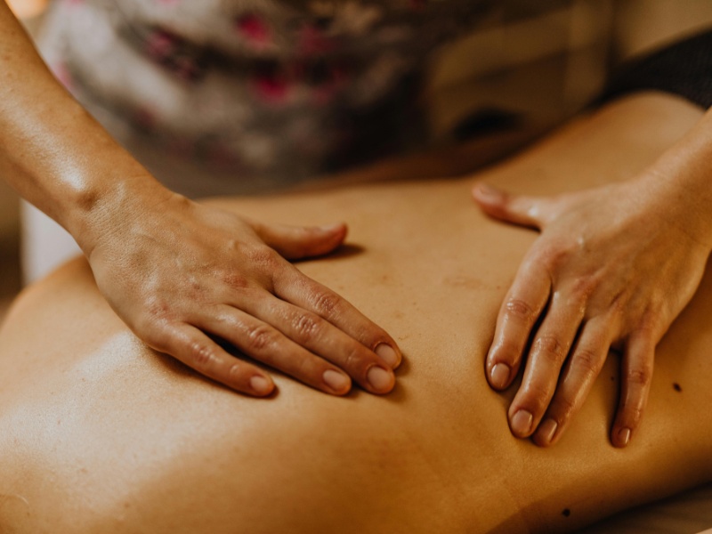Massage Aroma Relax - Kim Cương Spa