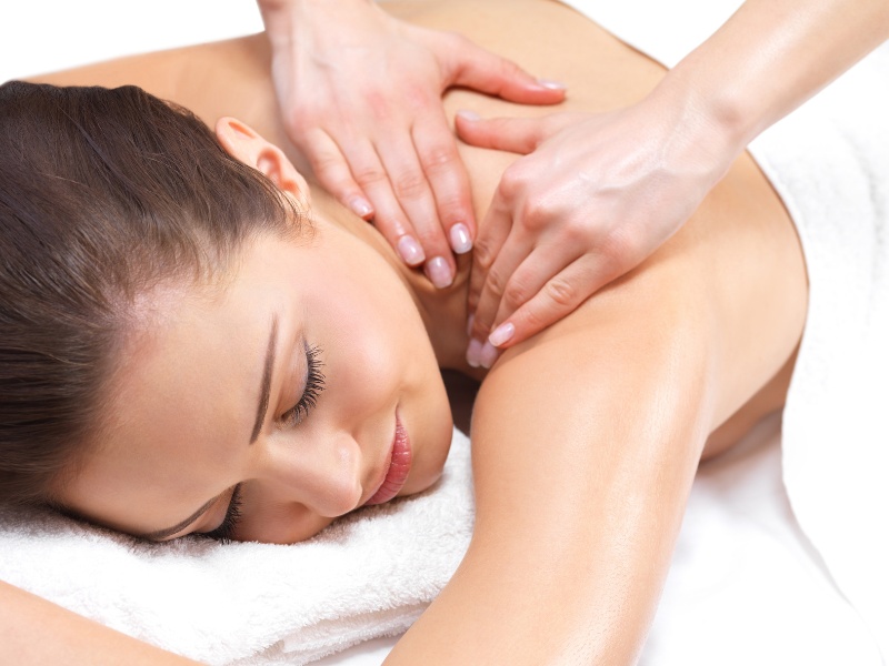 Massage thủ dầu một - Kim Cương Spa