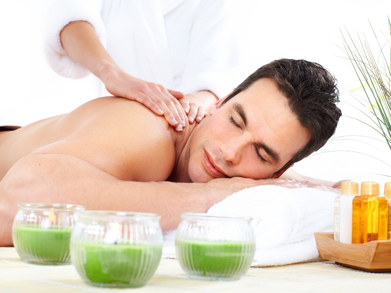 Massage thủ dầu một - Kim Cương Spa