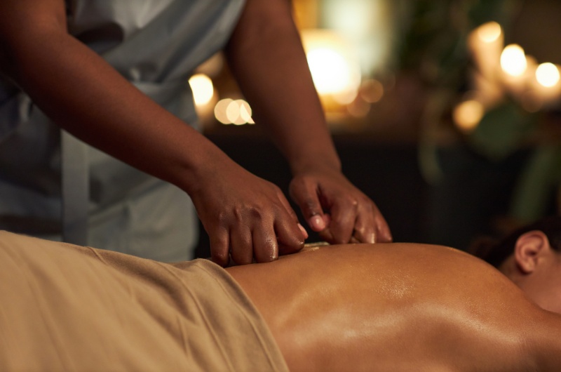Massage trị liệu là gì - Kim Cương Spa