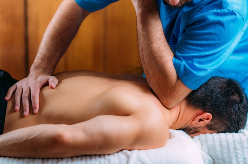 massage cho người ngồi nhiều -Kim Cương Spa