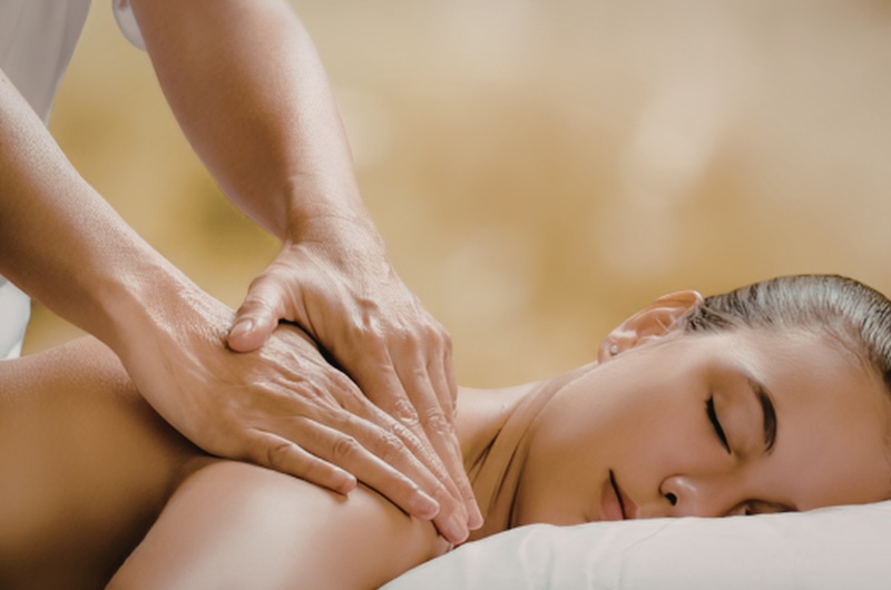 Massage cổ vai gáy giá bao nhiêu - Kim Cương Spa