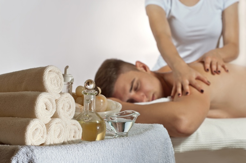 Massage thư giãn - Kim Cương Spa