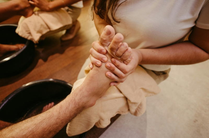 Ngâm chân thảo dược - Kim Cương Spa